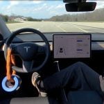 Dangereux, illégal, mais possible : l'Autopilot des Tesla peut être utilisé sans conducteur