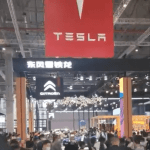 Salon auto Shanghai: Une nouvelle vidéo incroyable sur le Stand Tesla