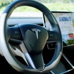 Volant de pilote de pilote automatique de voiture Tesla