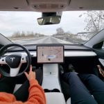 Tesla : la conduite autonome par abonnement en juin… peut-on vraiment y croire ?