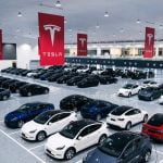 Ce centre de livraison Tesla est certainement le plus grand du monde