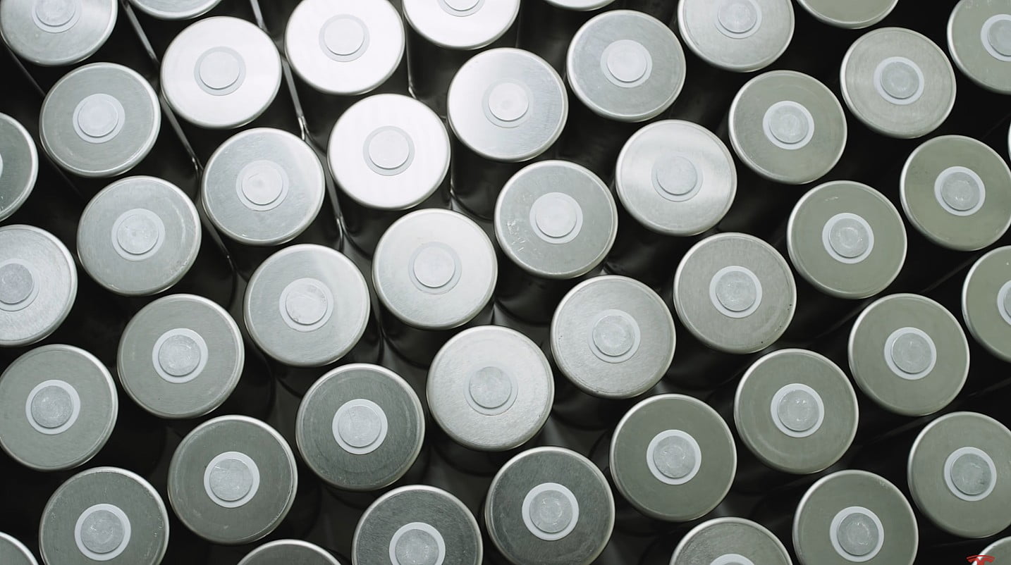 Toyota, Stellantis, Ford et d'autres équipementiers commencent à pousser sérieusement la production de batteries