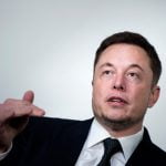 Sur Twitter, Elon Musk demande à ses abonnés s'il doit vendre 10% de ses parts dans Tesla - RTL
