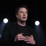 Elon Musk se demande s'il doit vendre ses actions de Tesla pour payer des impôts | L'actualité