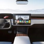 Tesla Model S interior touchscreen (refresh)