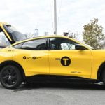La startup de la flotte de véhicules électriques Gravity commence la prise en charge des passagers à New York avec des taxis jaunes Mach-E personnalisés