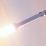 Le premier lancement orbital du vaisseau spatial de SpaceX rencontre plus de retards de la FAA