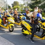 Les rues bruyantes remplies de scooters de Bangkok pourraient se calmer avec un nouvel essai de moto électrique