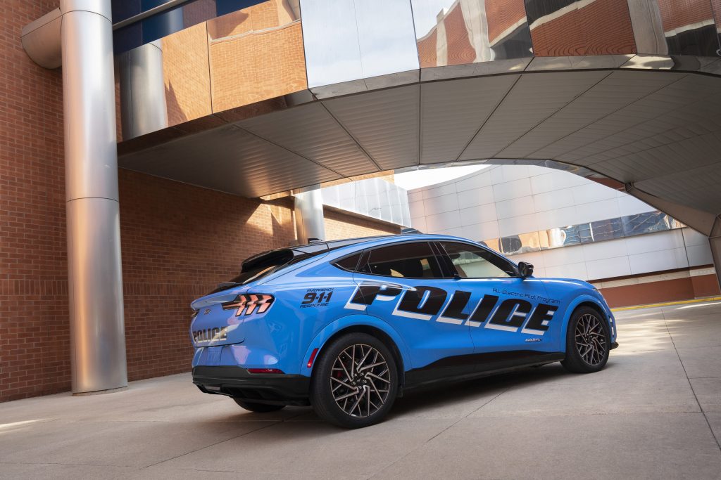La Ford Mustang Mach-E bat Tesla Model 3 pour le NYPD, le gouvernement de la ville n'utilise pas