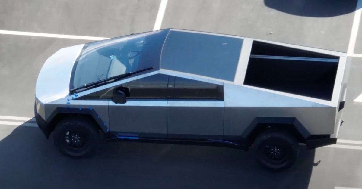 Tesla Cybertruck avec un design mis à jour repéré sur une piste d'essai