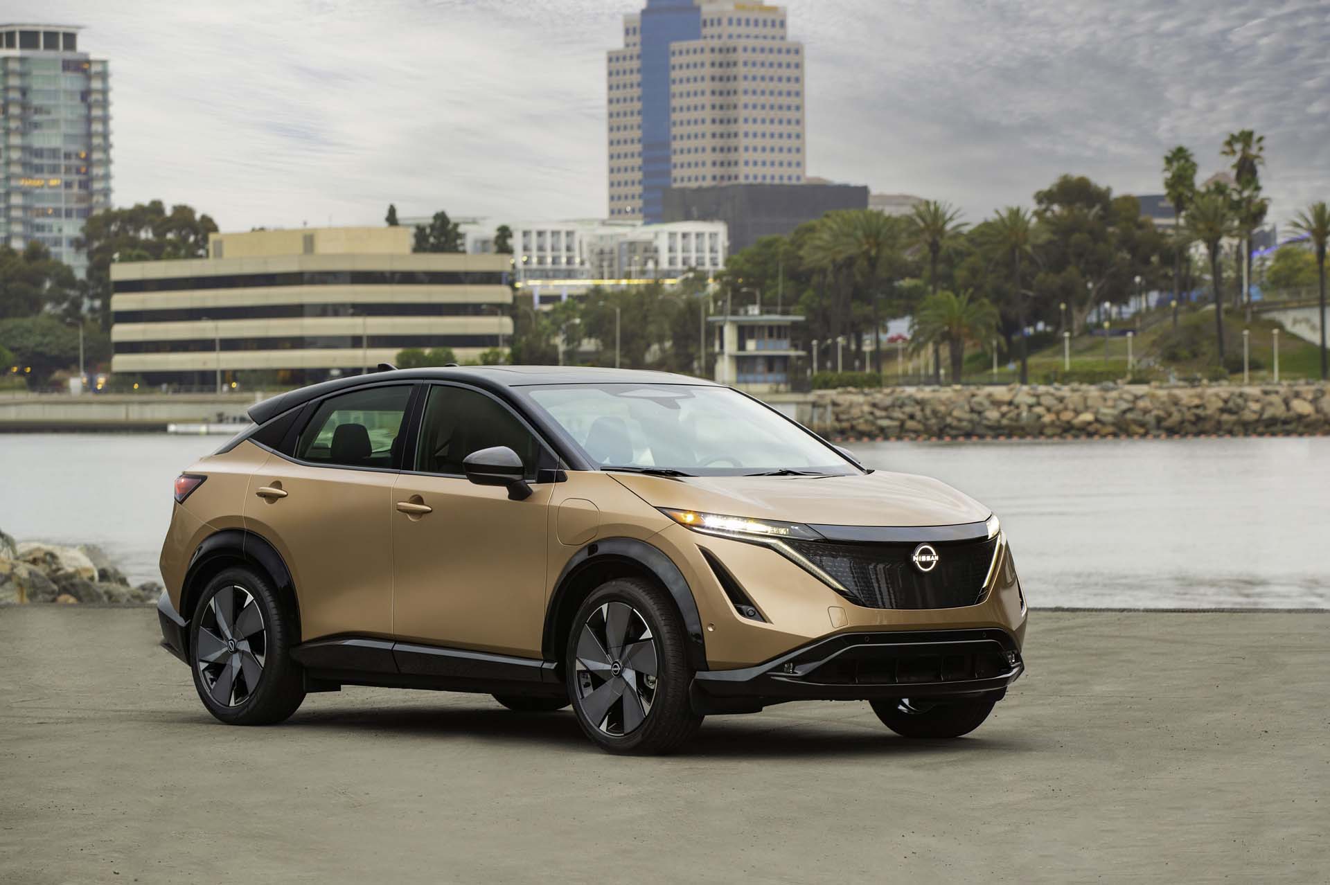 Nissan Ariya et Leaf coexisteront - deux véhicules électriques bien inférieurs à 40 000 $, grâce au crédit d'impôt pour les véhicules électriques