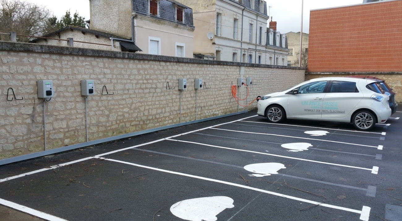 Logivolt : une société pour financier les bornes de recharge en copropriété