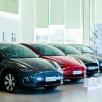 La salle d'exposition du Xinjiang de Tesla suscite un avertissement sévère et des critiques de WH Press Sec