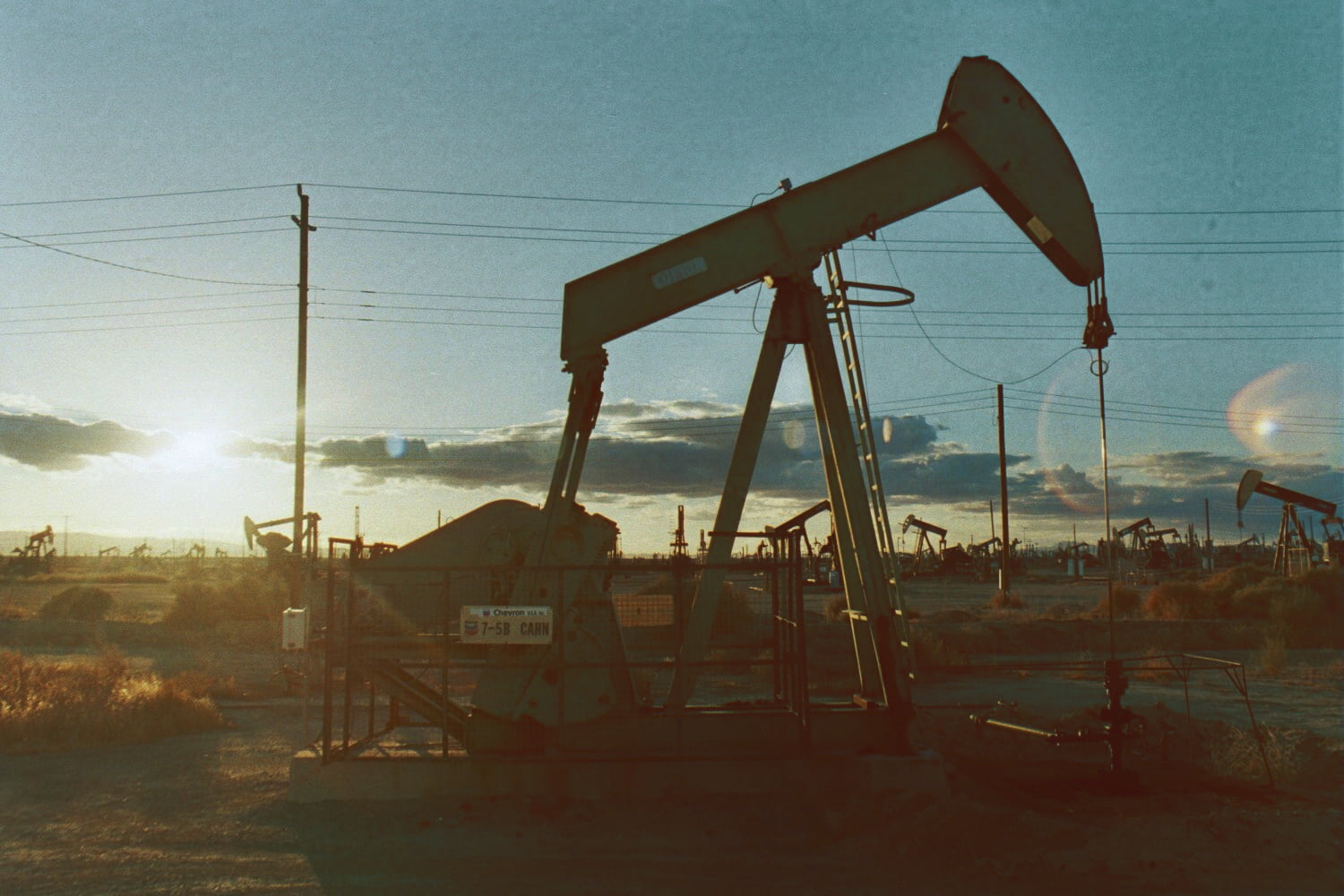 Une plus grande responsabilité réglementaire en matière de réduction des émissions de carbone devrait-elle incomber aux compagnies pétrolières ?