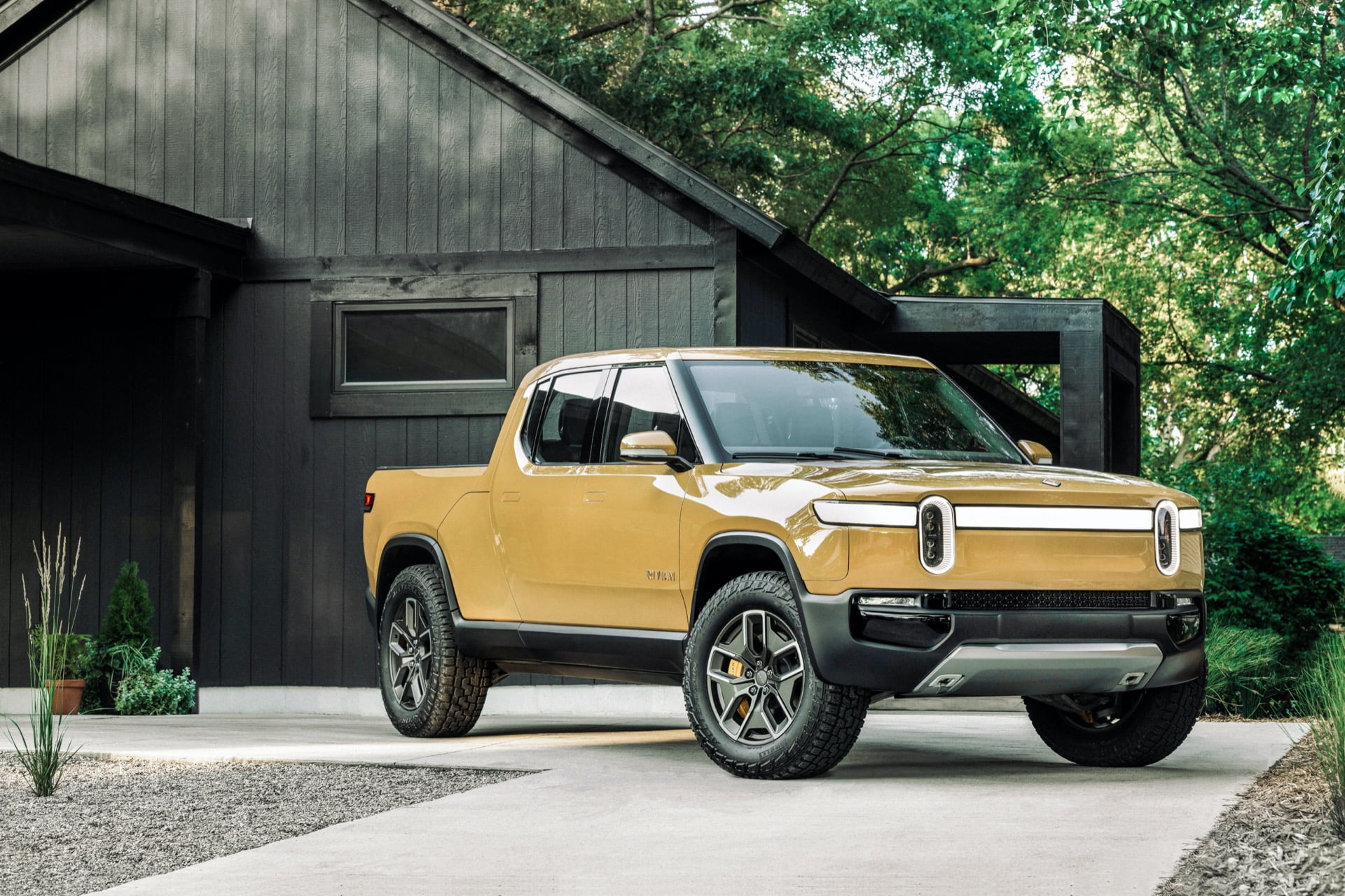 Rivian can't directly sell electric trucks it builds in Georgia without franchise-law overhaul