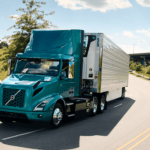 Volvo Trucks présente une nouvelle génération de camions électriques pour le marché américain - electrive.com