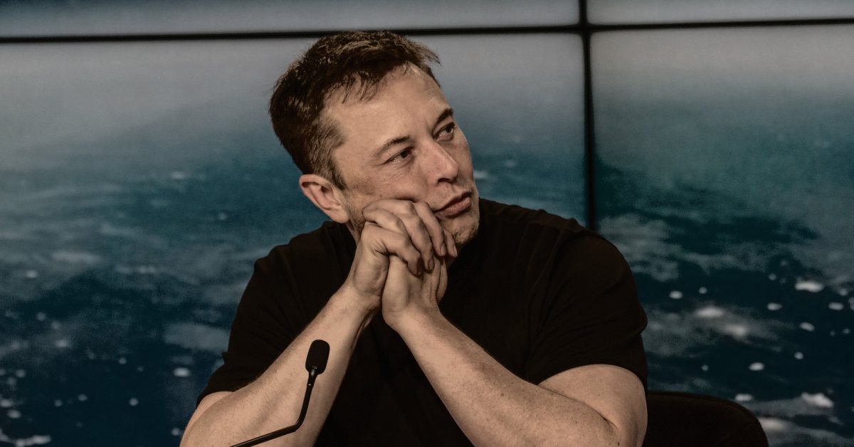 Elon Musk aurait pu en fait donner suite à un «don pour mettre fin à la faim dans le monde» alors que Tesla révèle qu'il a fait don de milliards d'actions