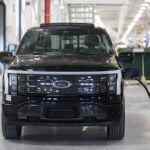 Ford dit qu'il stocke des batteries pour l'opération de mise à l'échelle des véhicules électriques de Farley