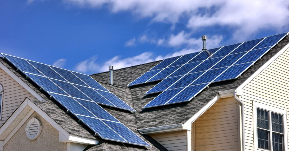 Voici comment l'énergie solaire sur le toit aurait pu empêcher la grande panne de courant du Texas en 2021