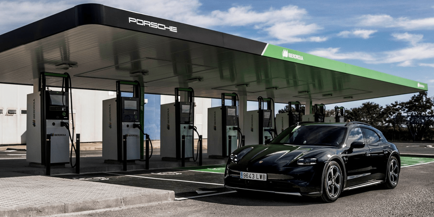 Ouverture du premier Porsche Charging Hub en Espagne - elective.com