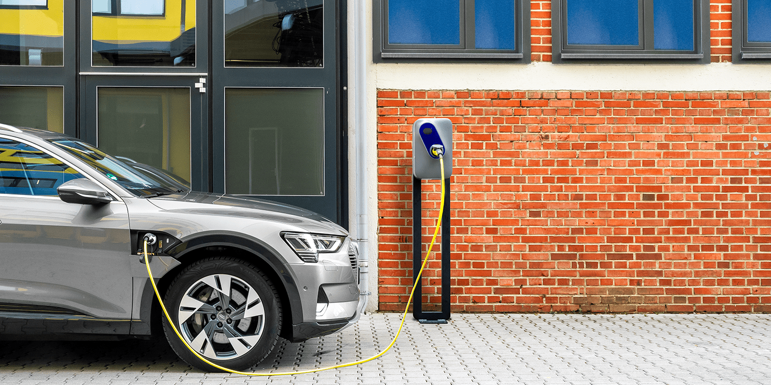 Mer conseille les clients R+V sur l'infrastructure de recharge de la flotte électronique - electrive.net