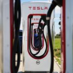 Les superchargeurs Tesla s’ouvrent aux motos électriques