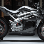 Triumph dévoile un prototype de moto électrique - electrive.com