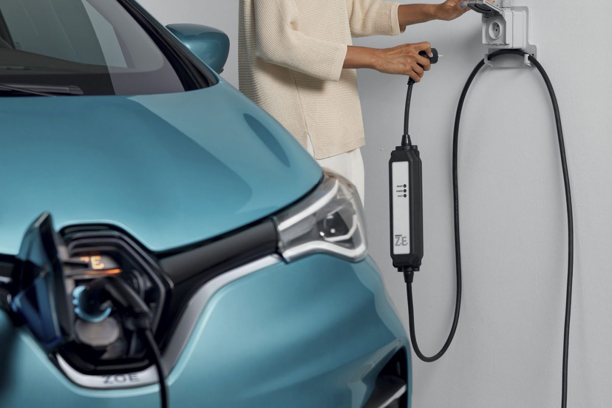 Comment recharger sa voiture électrique à domicile ?
