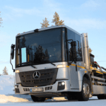 Tests d'endurance avant le début de la production en série : Mercedes-Benz eEconic fait ses preuves dans le cercle polaire arctique en Finlande - electrive.com