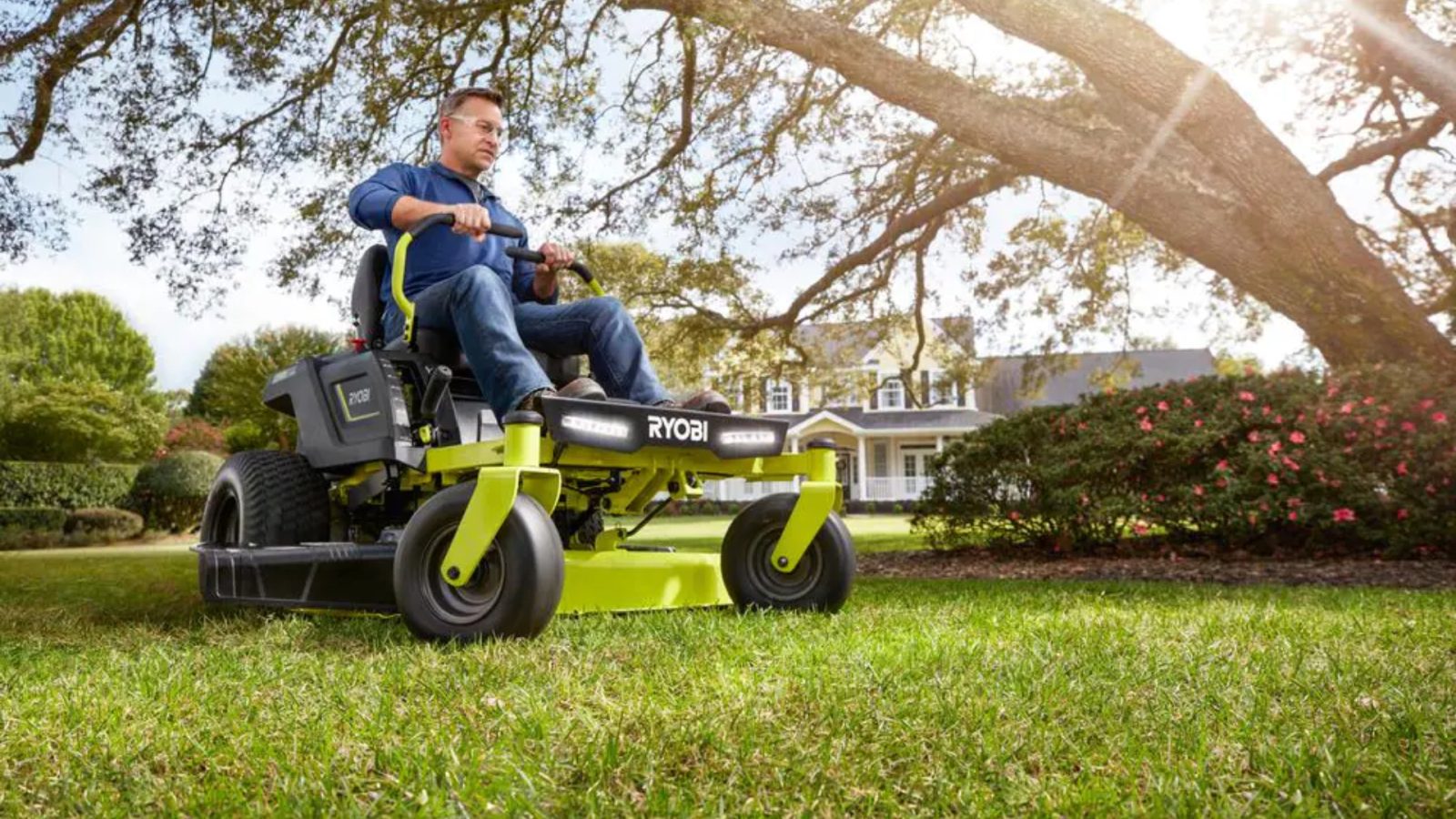 La tondeuse à gazon électrique à rayon de braquage zéro RYOBI coupe 3 acres par charge à 4 099 $, plus dans les nouvelles offres vertes
