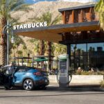 Volvo fait équipe avec Starbucks pour installer un réseau de recharge de VE dans des établissements américains