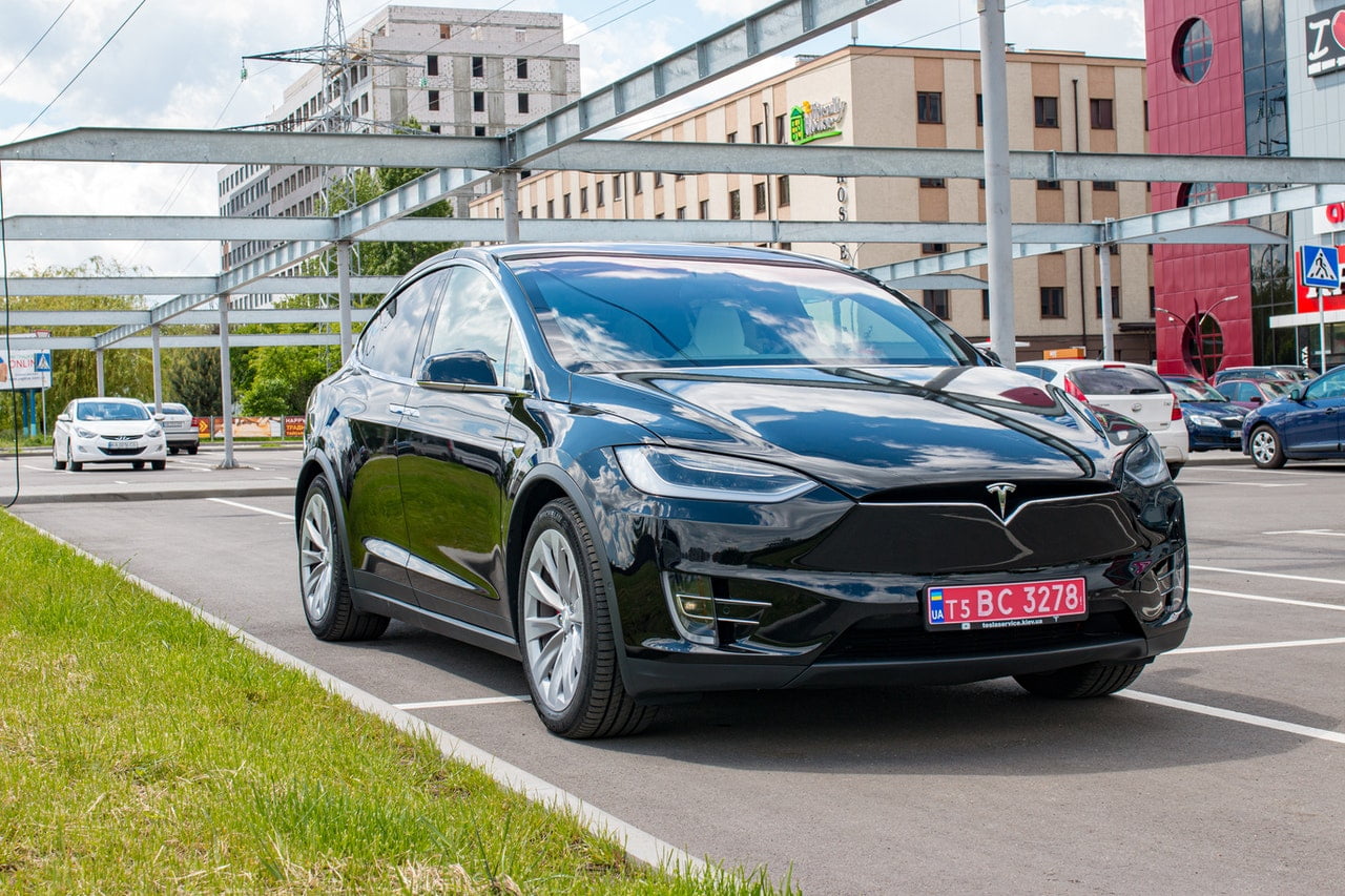 Les choses amusantes que vous pouvez faire avec une Tesla | myelektrischeauto.nl