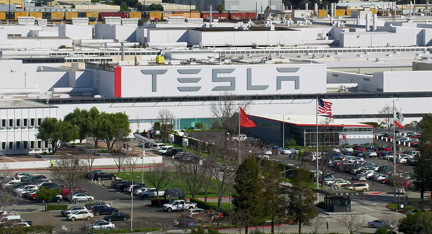 Tesla se prépare à un deuxième trimestre "monstrueux" avec l'usine de Fremont fonctionnant 10 à 20 % au-dessus de sa capacité : un analyste.
