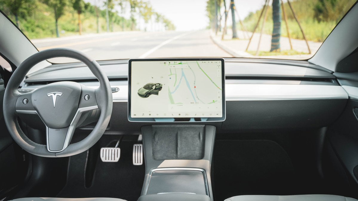 Tesla va déployer une mise à jour OTA pour résoudre le problème d'affichage du système d'infotainment.
