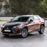 Lexus RZ 450e : diriger par le fil