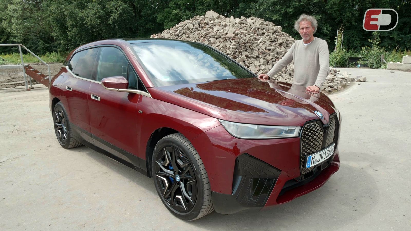 Premier essai de la BMW iX M60, un EV-Sport-SUV boueux