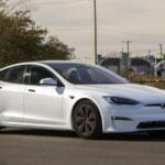 La mise à jour Tesla 2022.20 inclut le carillon des feux de circulation verts pour l'Autopilote
