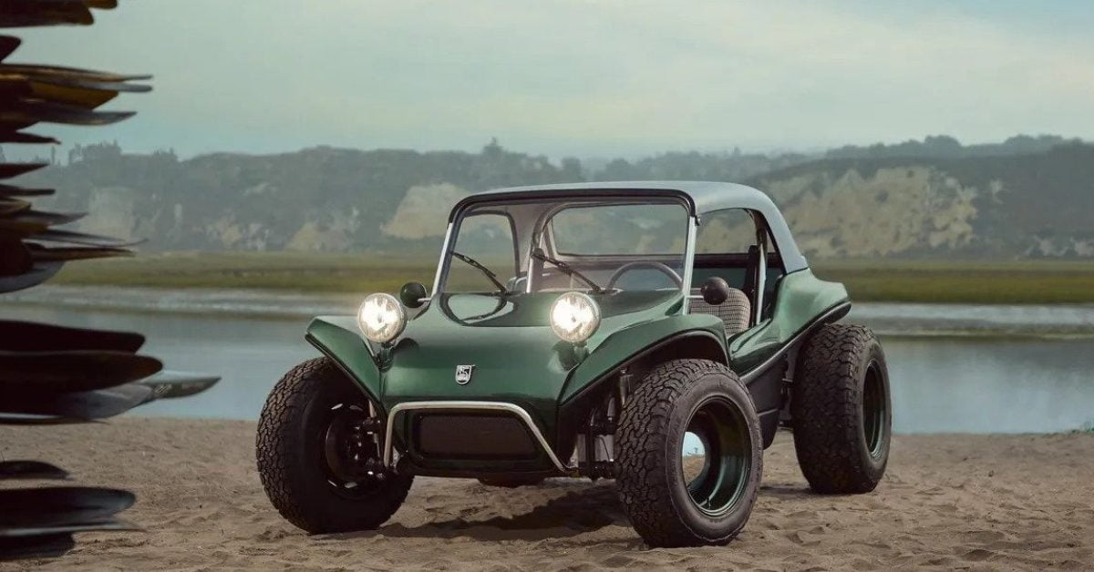 Le Meyers Manx reviendra en 2024 sous la forme d'un buggy de dunes électrique et chaud.