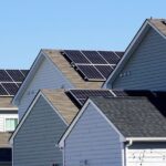 Les Américains vont installer un record de 5,6 GW de solaire résidentiel en 2022 - voici pourquoi