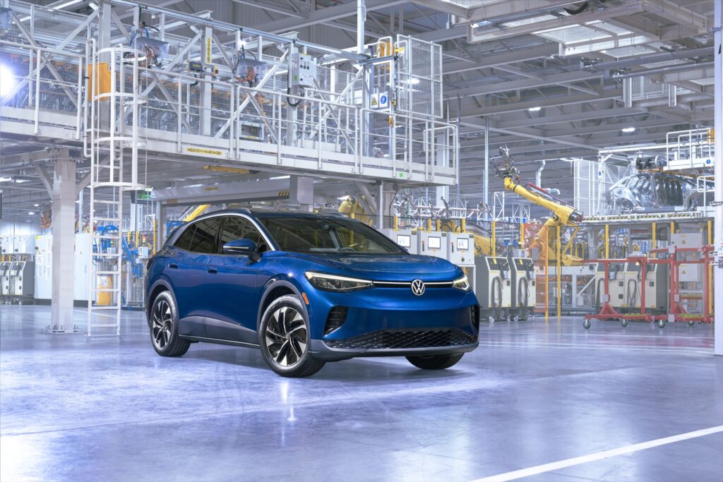 Prix de la VW ID.4 fabriquée en Amérique, la longue rampe de Lucid, les incitations pour les VE en Californie : Les nouvelles automobiles d'aujourd'hui