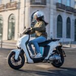 Elektrische Yamaha NEO scooter
