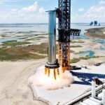 SpaceX bat le record de test du Starship, fait rouler le prochain booster vers la rampe de lancement.