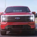 Le PDG de Ford annonce que le F-150 Lightning passe officiellement de 0 à 100 km/h en moins de 4 secondes, soit plus vite que prévu.