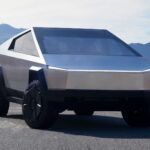 Tesla expose le prototype original du Cybertruck au California Design College