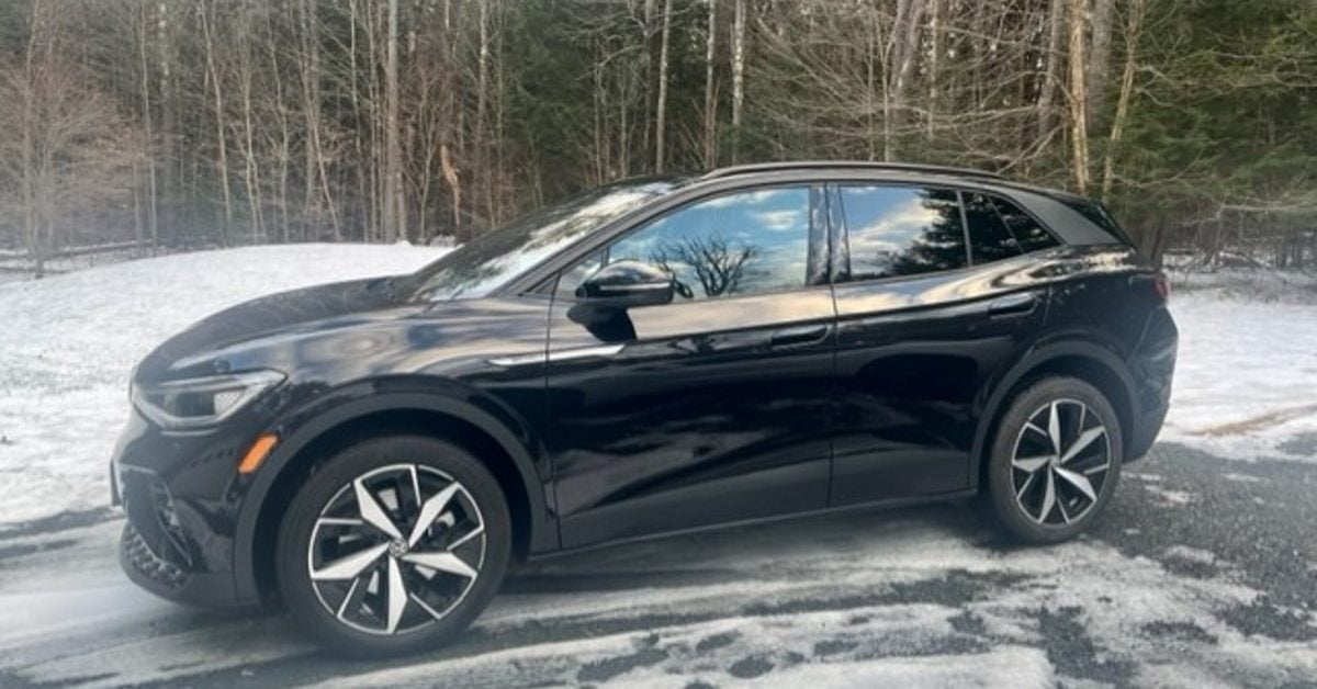 Je conduis ma VW ID.4 Pro S de 2023 dans la neige - Voici comment ça se passe