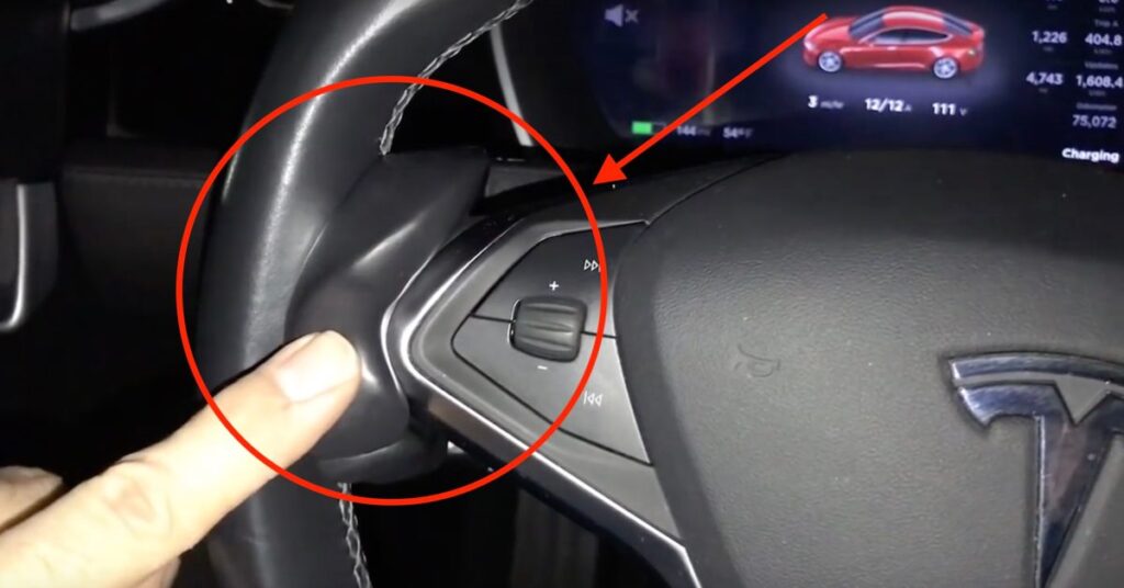 Tesla détecte désormais les dispositifs de tricherie de l'Autopilot