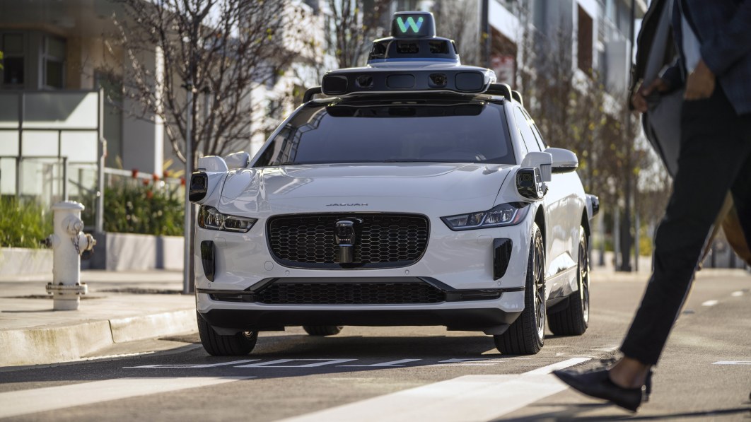 Waymo, Uber set aside past rift over tech to team up on robotaxis in Phoenix - Autoblog