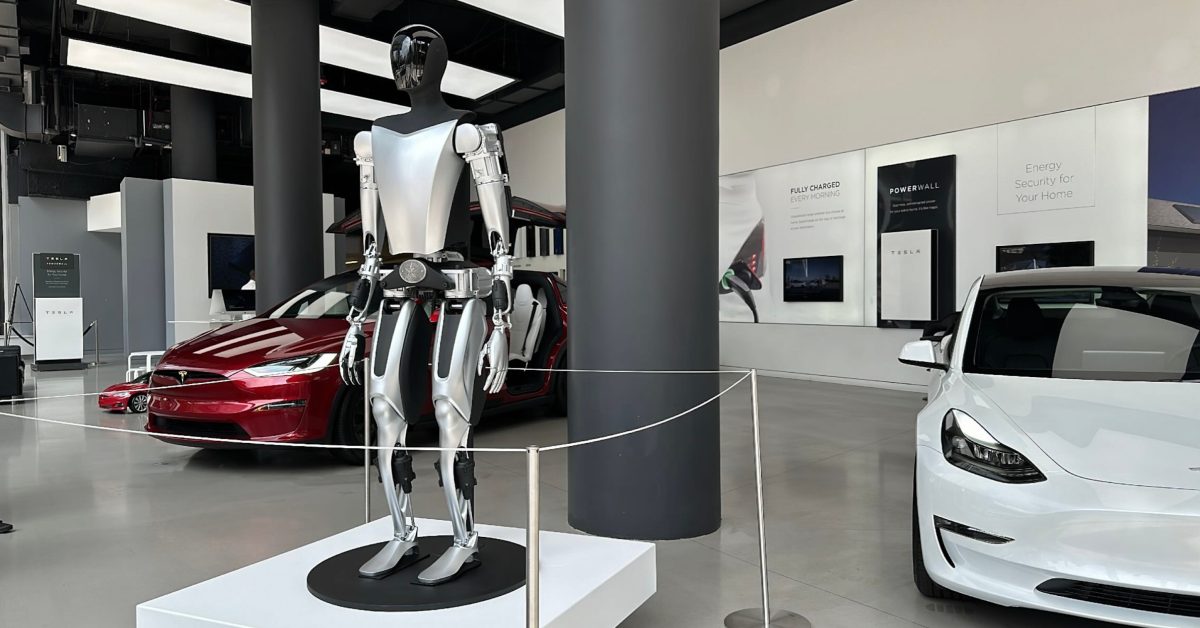 Robot Tesla Optimus Tesla Bot