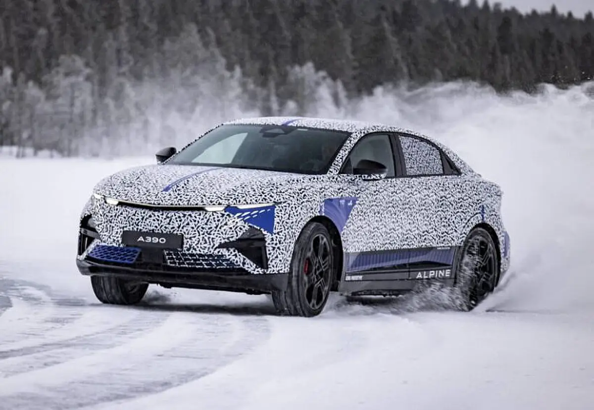 Alpine A390