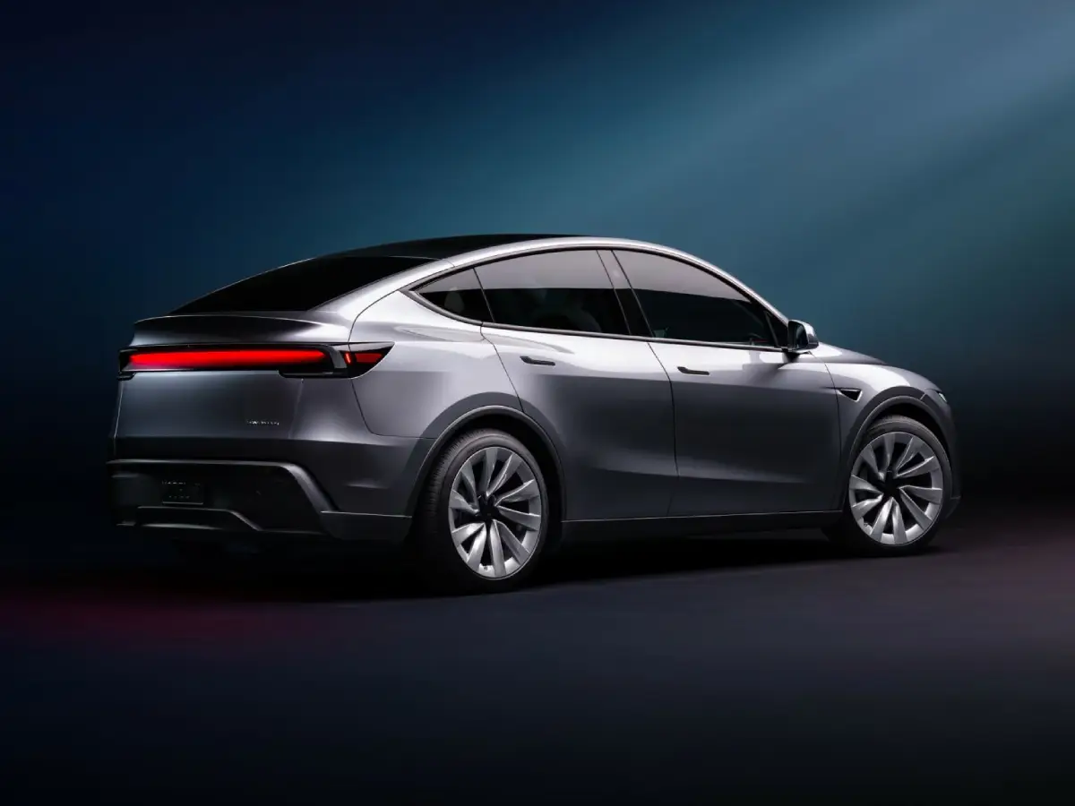Tesla Model Y Juniper 2025